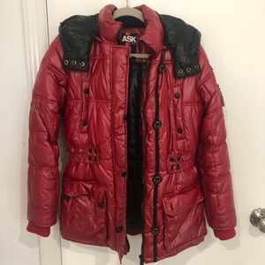 Ask Enquired red puffer coat with hood